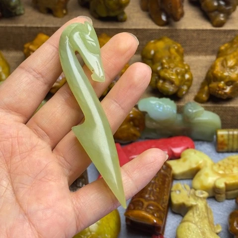 蛇纹石玉未镶嵌颈饰29