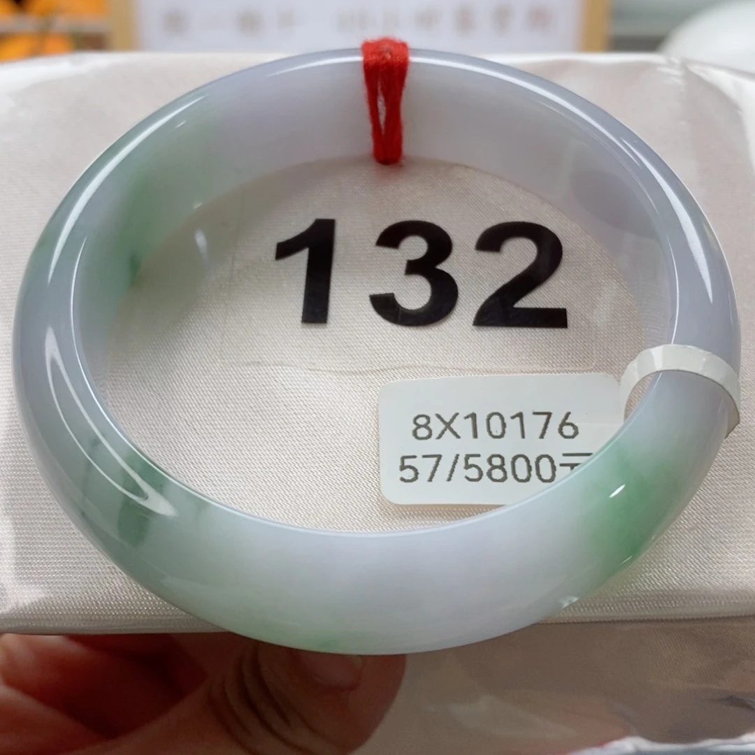 翡翠手镯未镶嵌天然A货翡翠