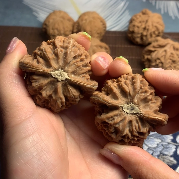 吊坠文玩核桃酸*宫灯