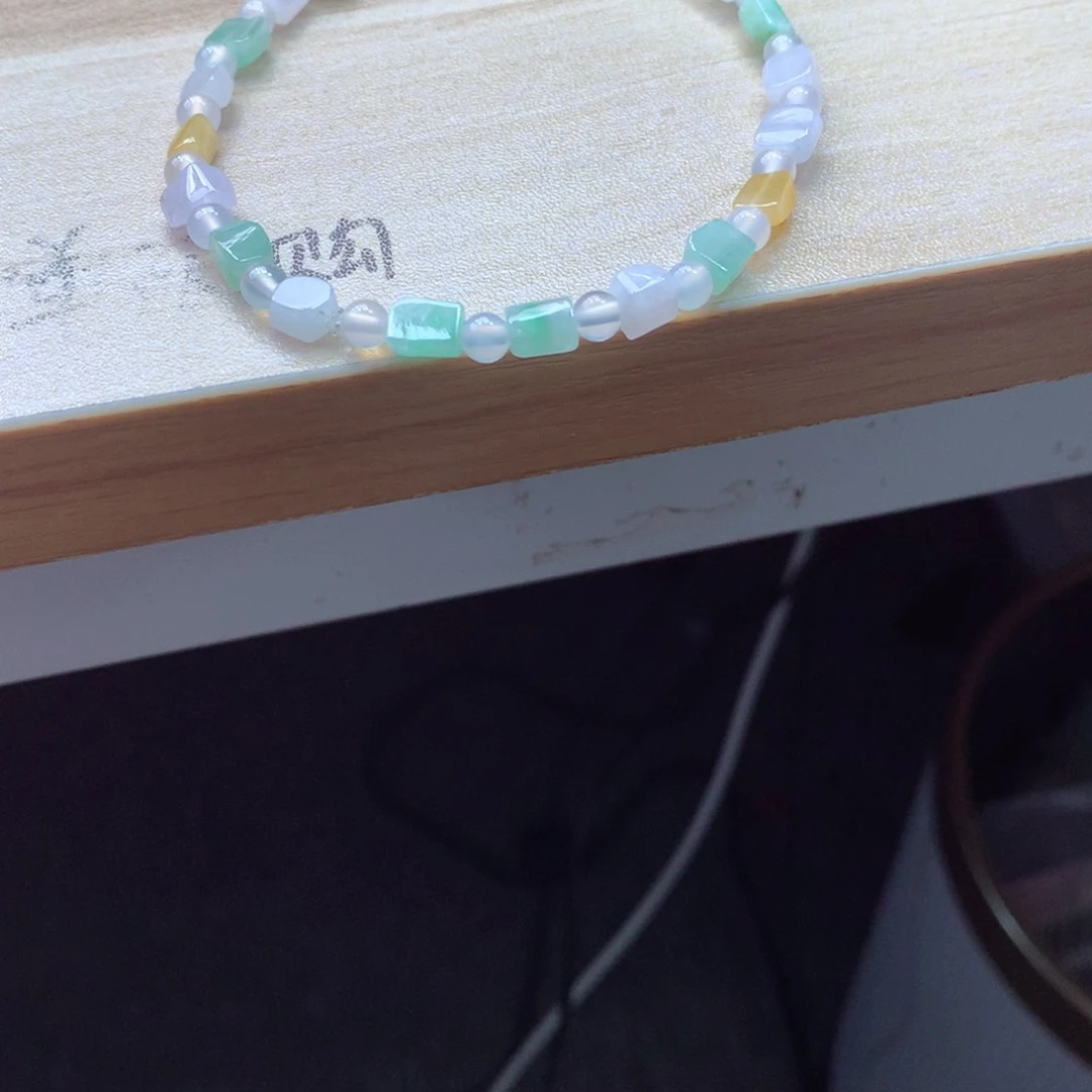 翡翠颈饰未镶嵌吊坠