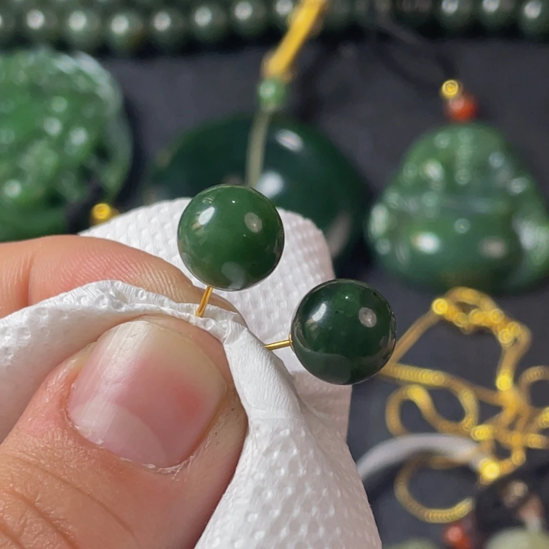 和田玉未镶嵌耳饰