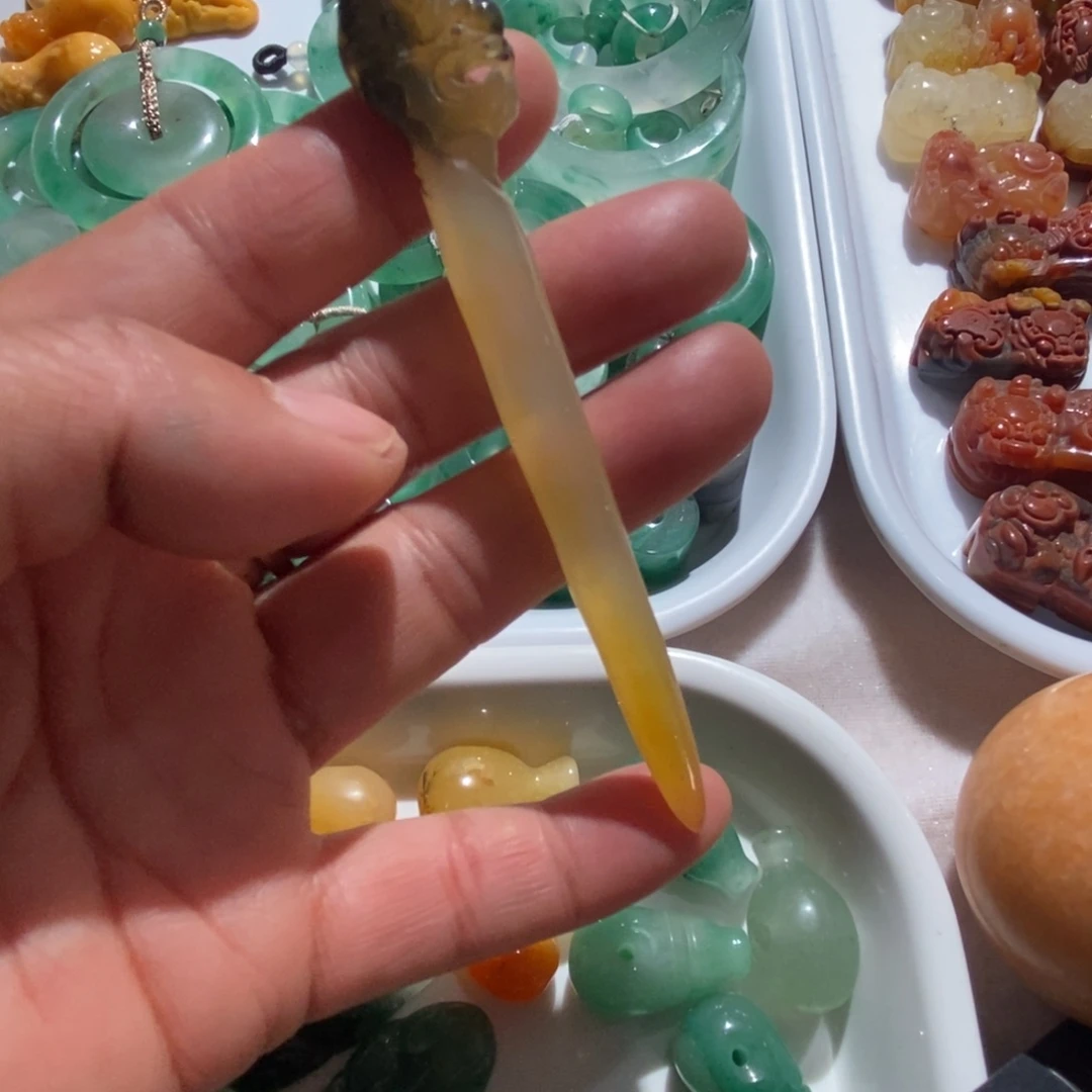 石英质玉（黄龙玉）合金颈饰