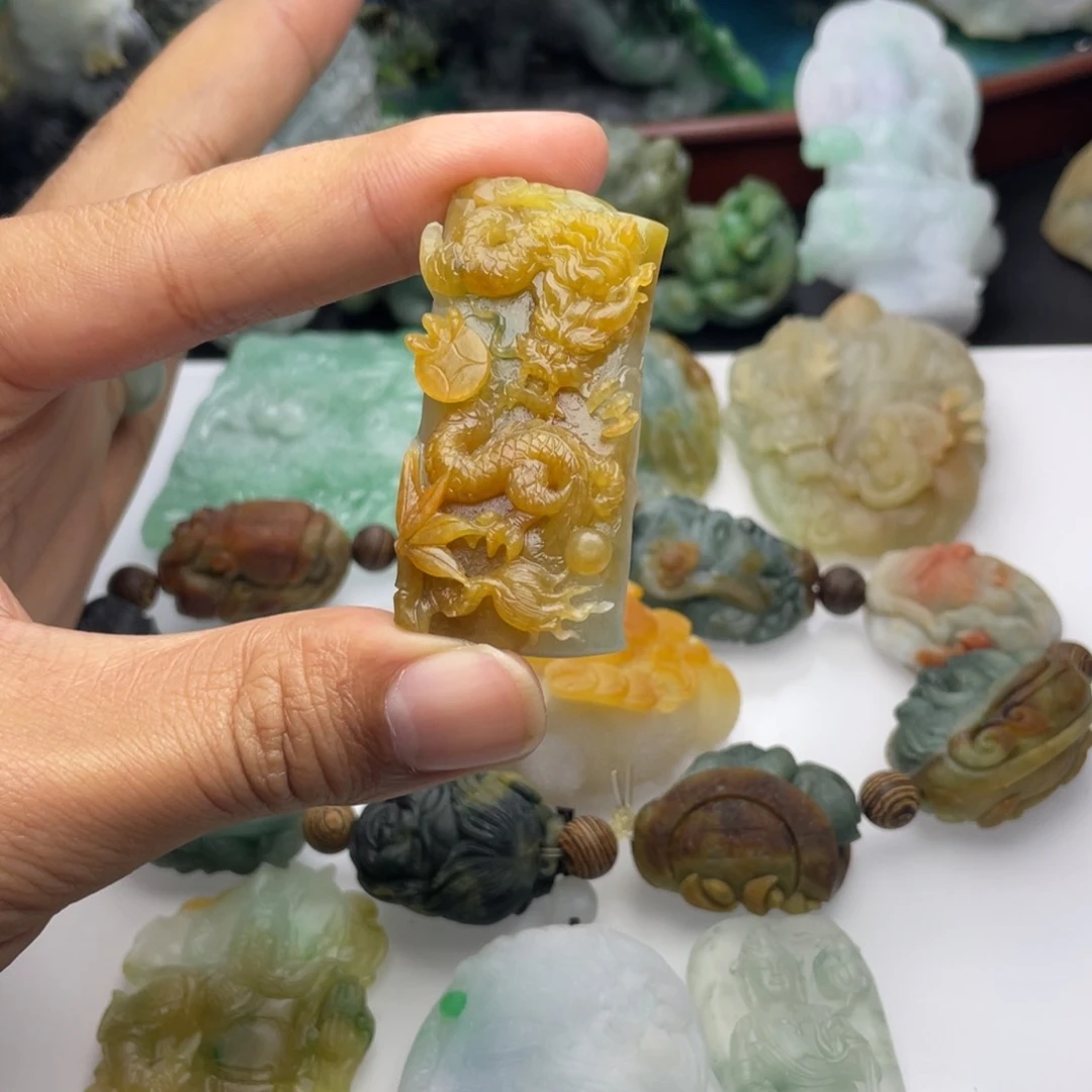 定制翡翠未镶嵌如有神助