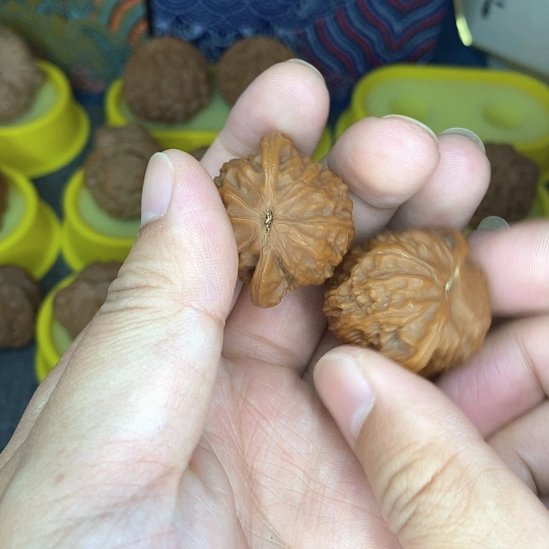 朱***洺涞水小佛肚33尺寸