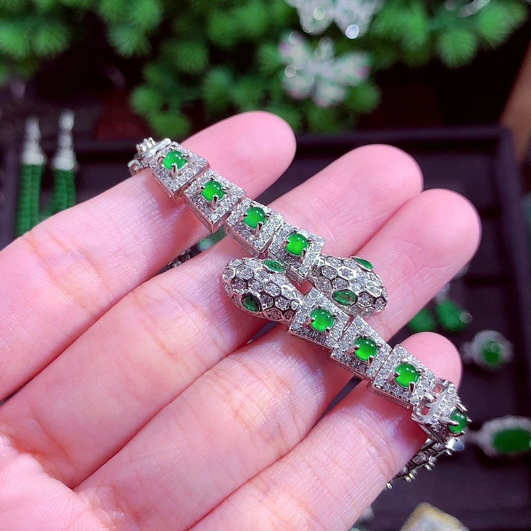 颈饰未镶嵌翡翠天然