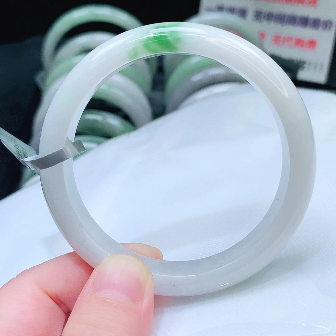 翡翠未镶嵌手镯02