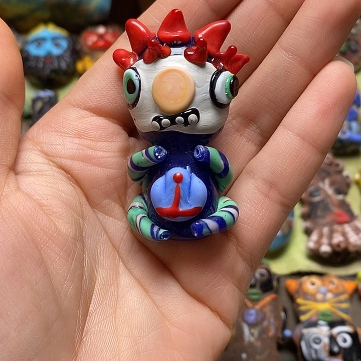 琉璃颈饰外星人娃090