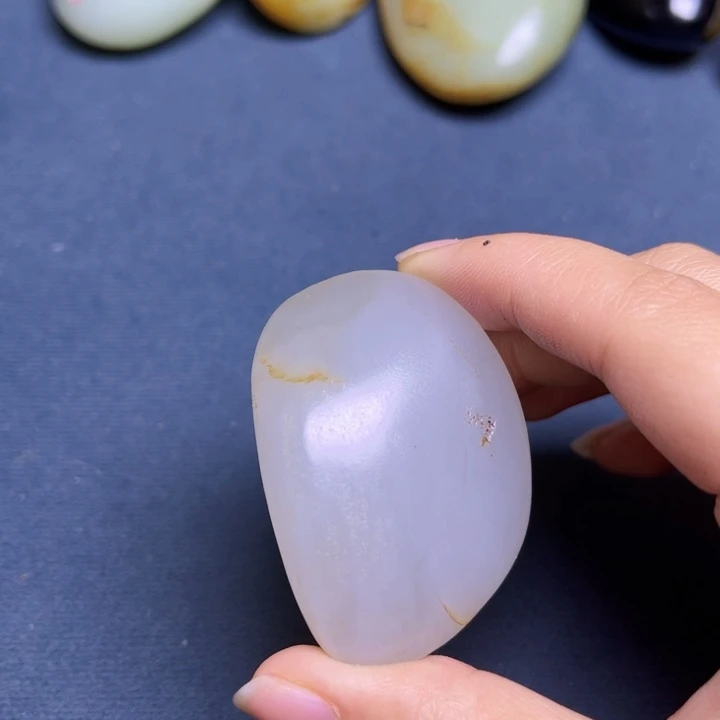 和田玉未镶嵌珠宝奇石