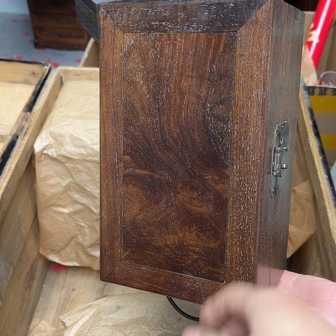 大叶紫檀（黑酸枝木类）