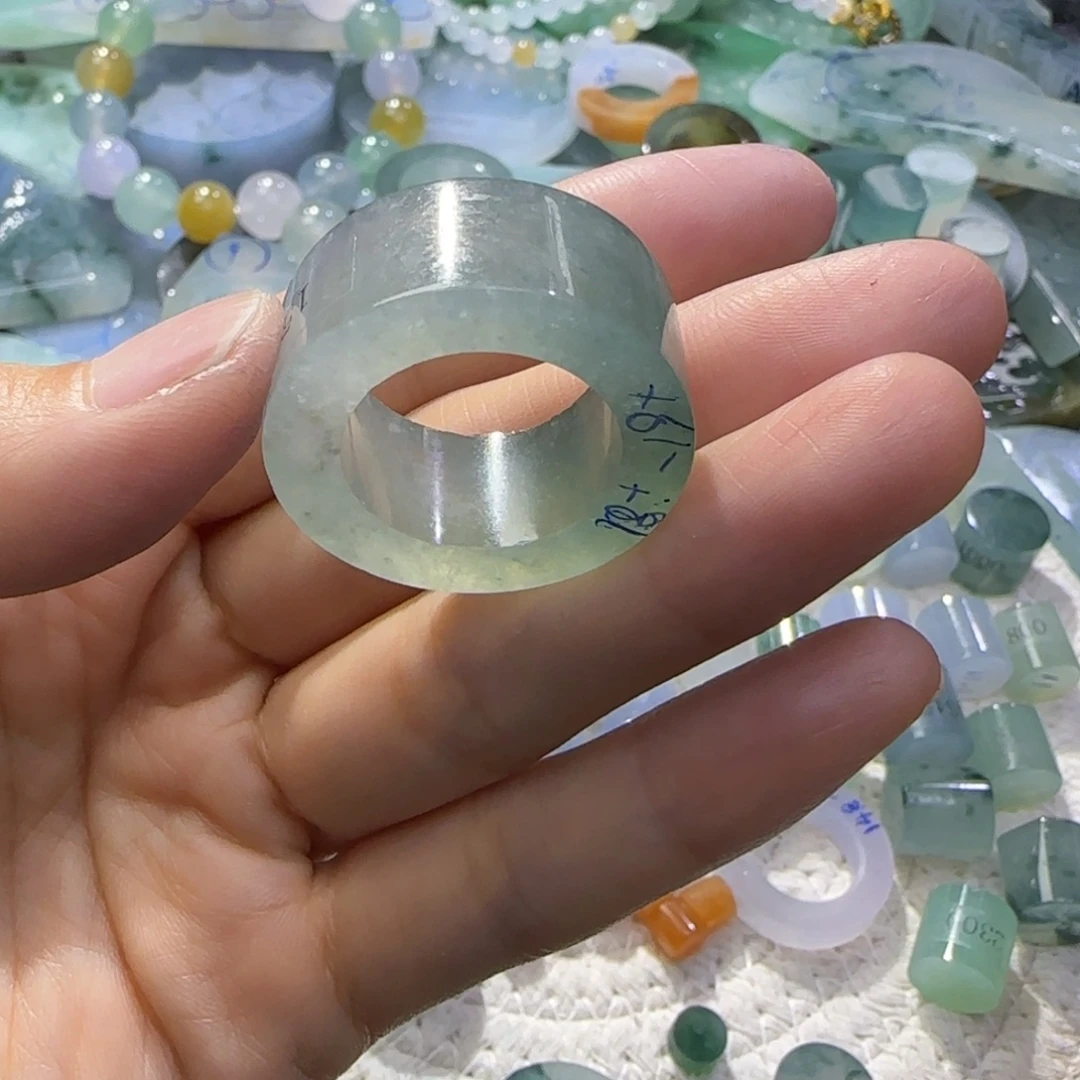 谈***胤定制翡翠未镶嵌翡翠