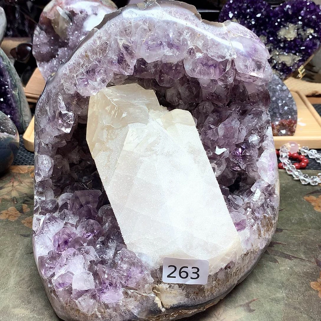 紫晶大型摆件（非配饰）未镶嵌