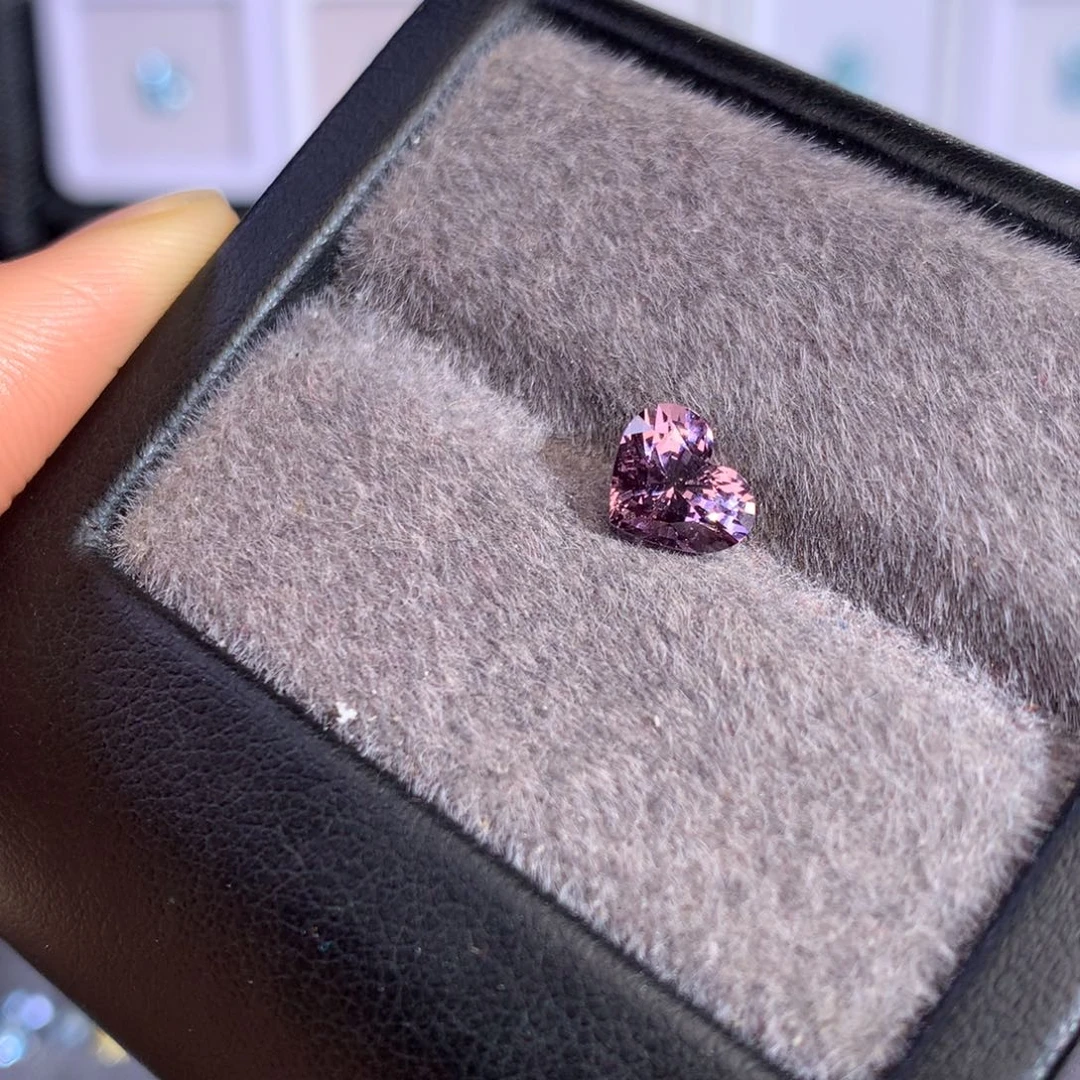 尖晶石裸石1.335ct