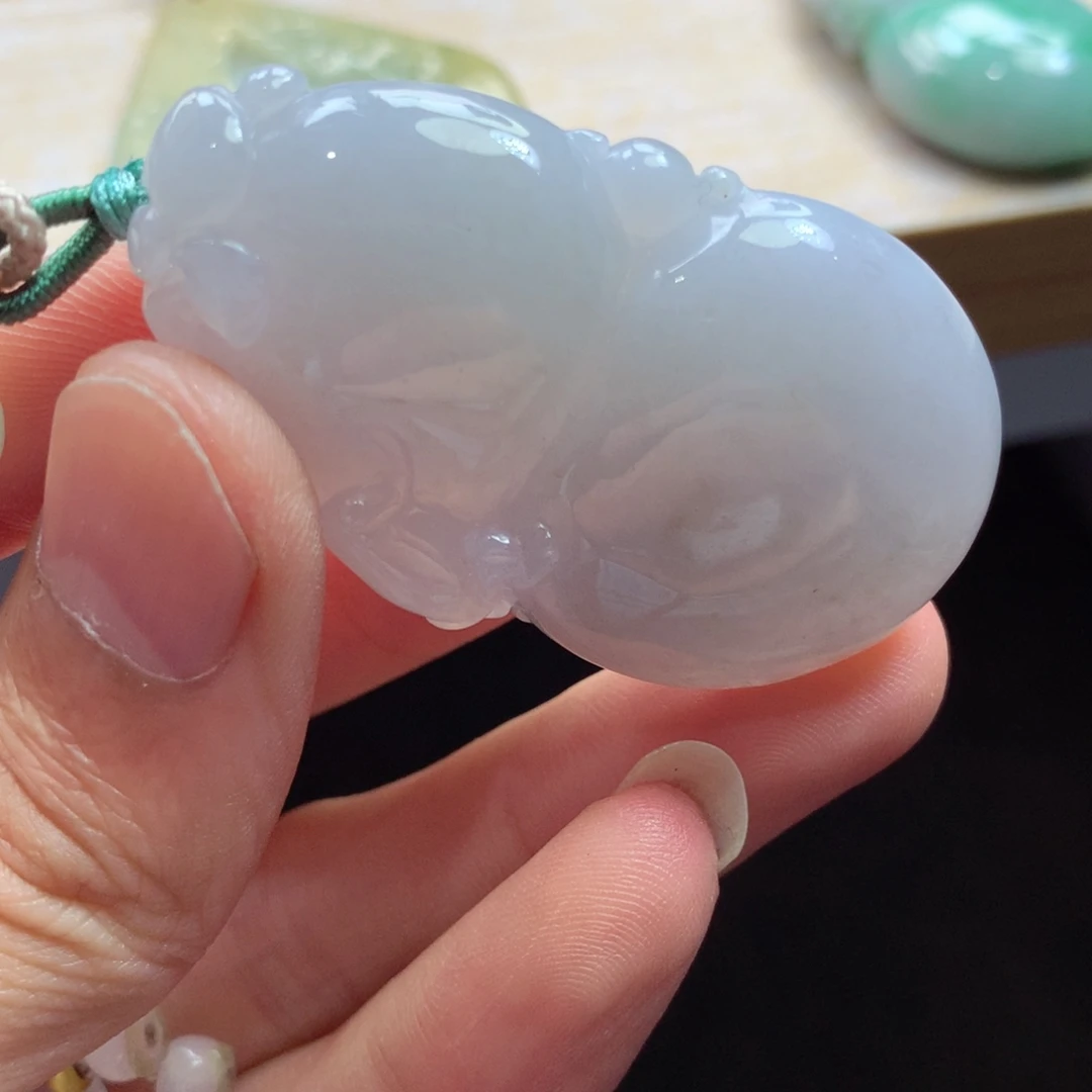翡翠未镶嵌颈饰吊坠