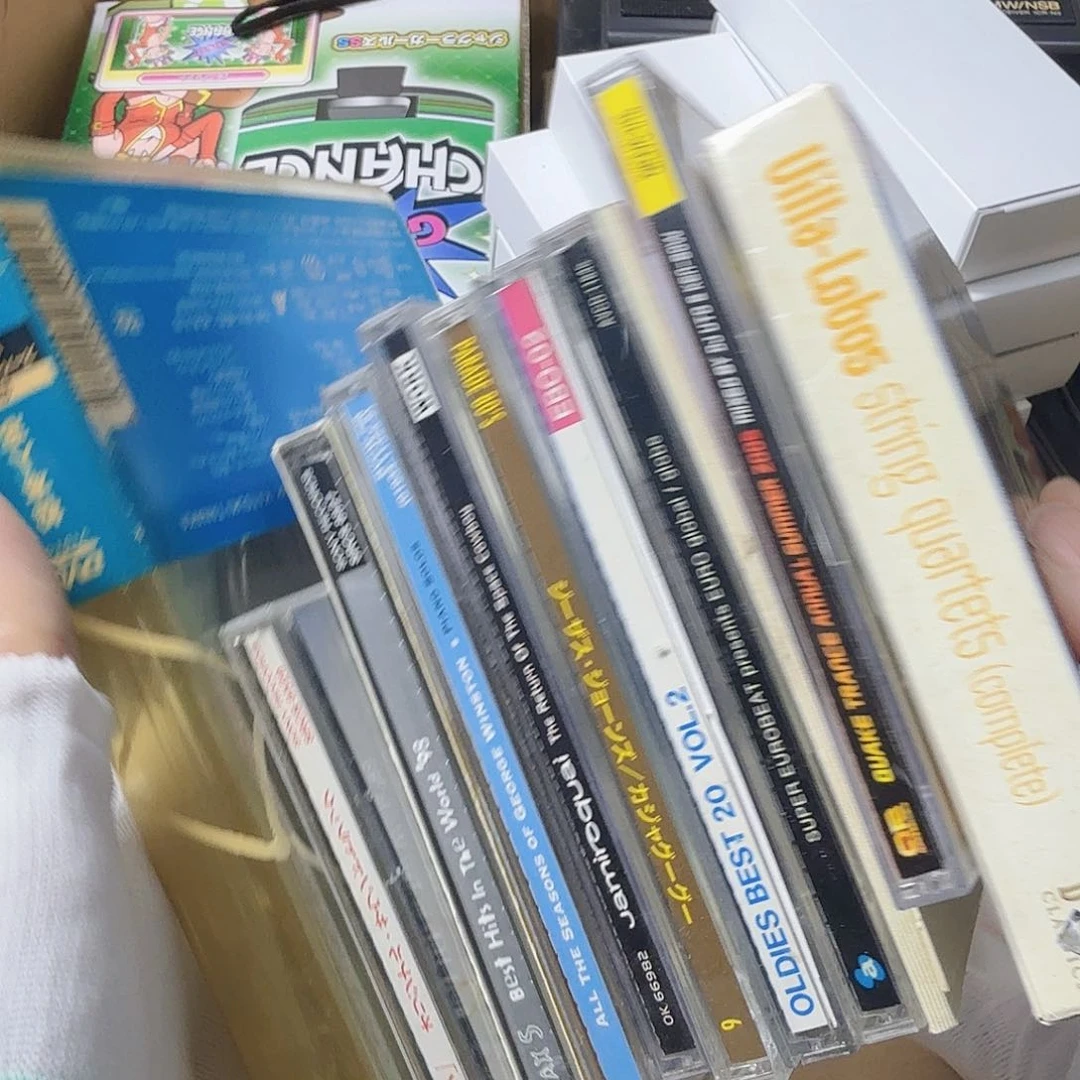 尹**哥中古商品，瑕疵品，不保好坏。585