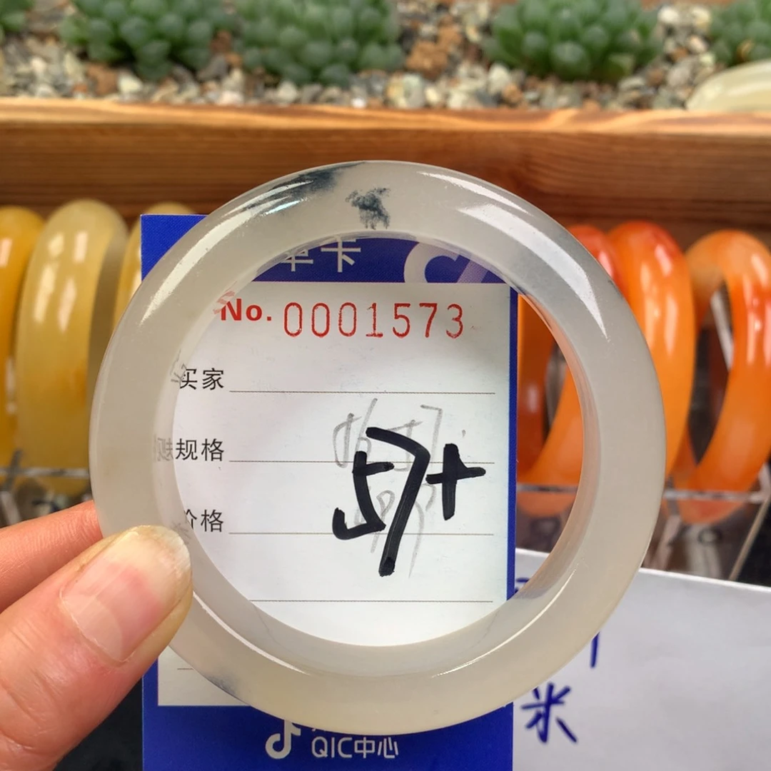 石英质玉（黄龙玉）未镶嵌手镯@****