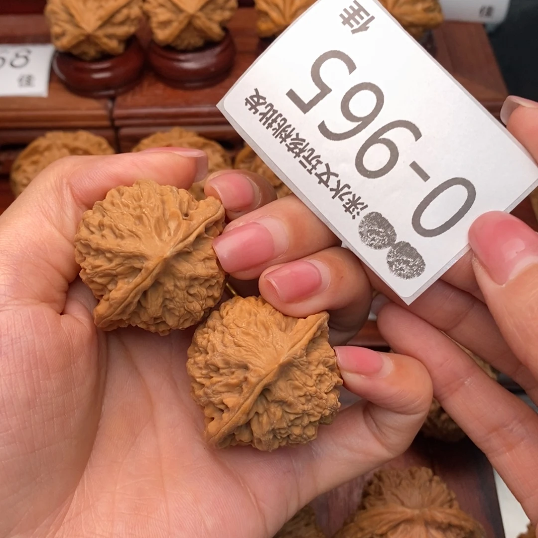 把件文玩核桃38金牛