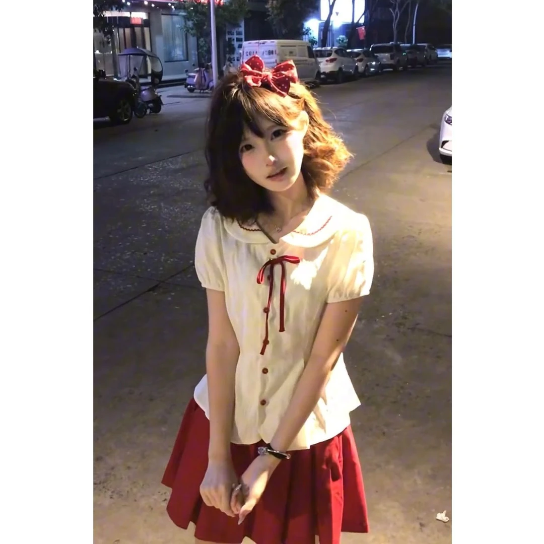 野草莓之夏 独特甜美两件套奶黄色泡泡袖上衣+红色百褶半身裙套装