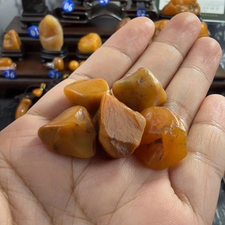 呈***之田黄石田黄石原石