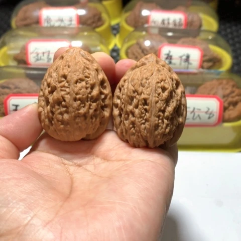 吊坠文玩核桃原桩滚石