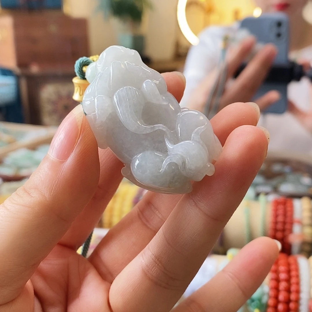 翡翠挂件未镶嵌二*翡翠挂件