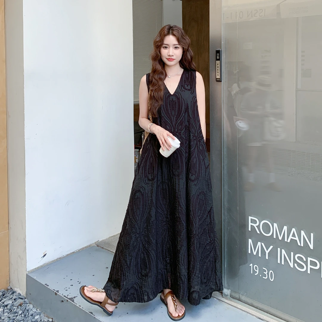 法式提花无袖背心连衣裙女夏季2025新款爆款高级感赫本风气质长裙
