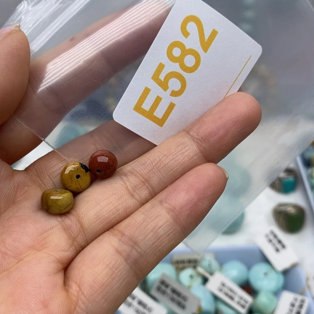 未镶嵌南红玛瑙珠宝奇石