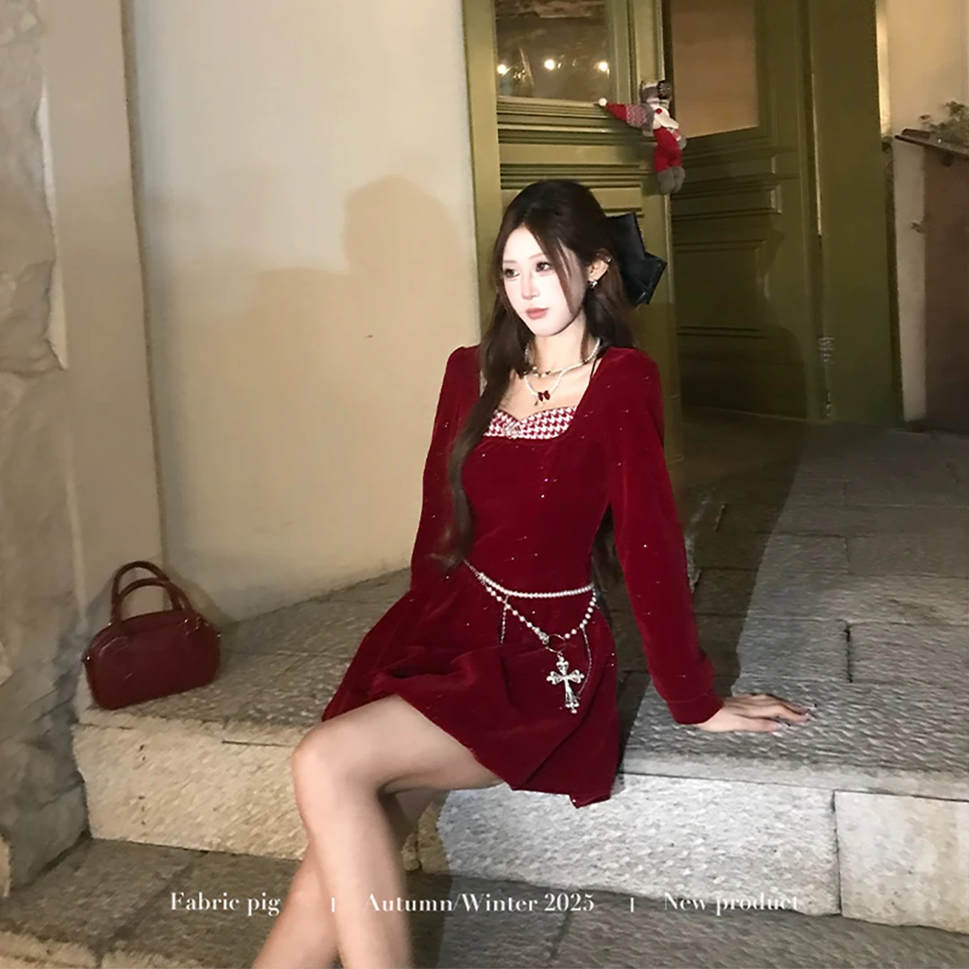 莓果星尘 织物猪原创 新年战袍时尚红色连衣裙女冬季挂脖花苞裙子