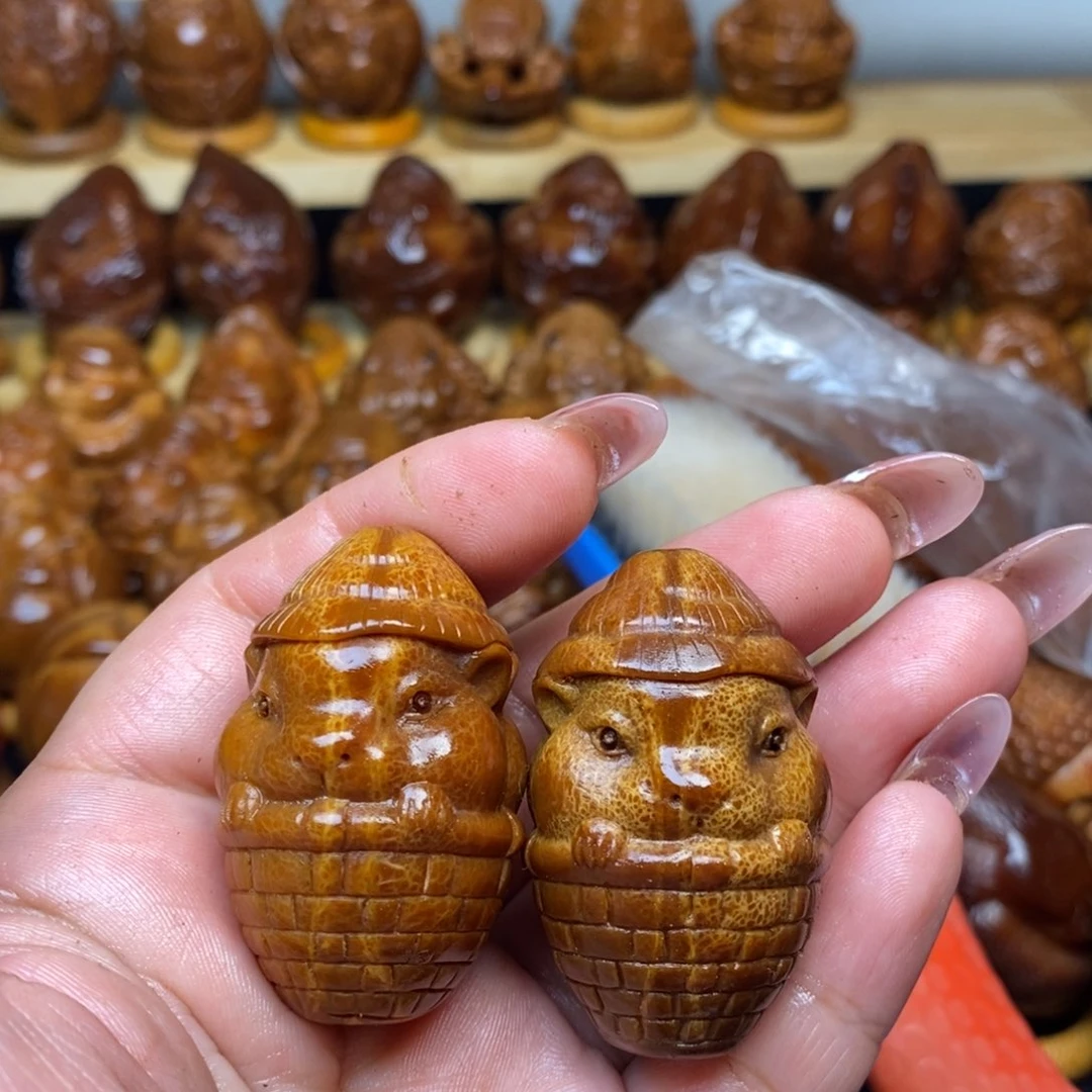 【闪购商品】橄榄核吊坠水**剧巴西橄榄球土拨鼠