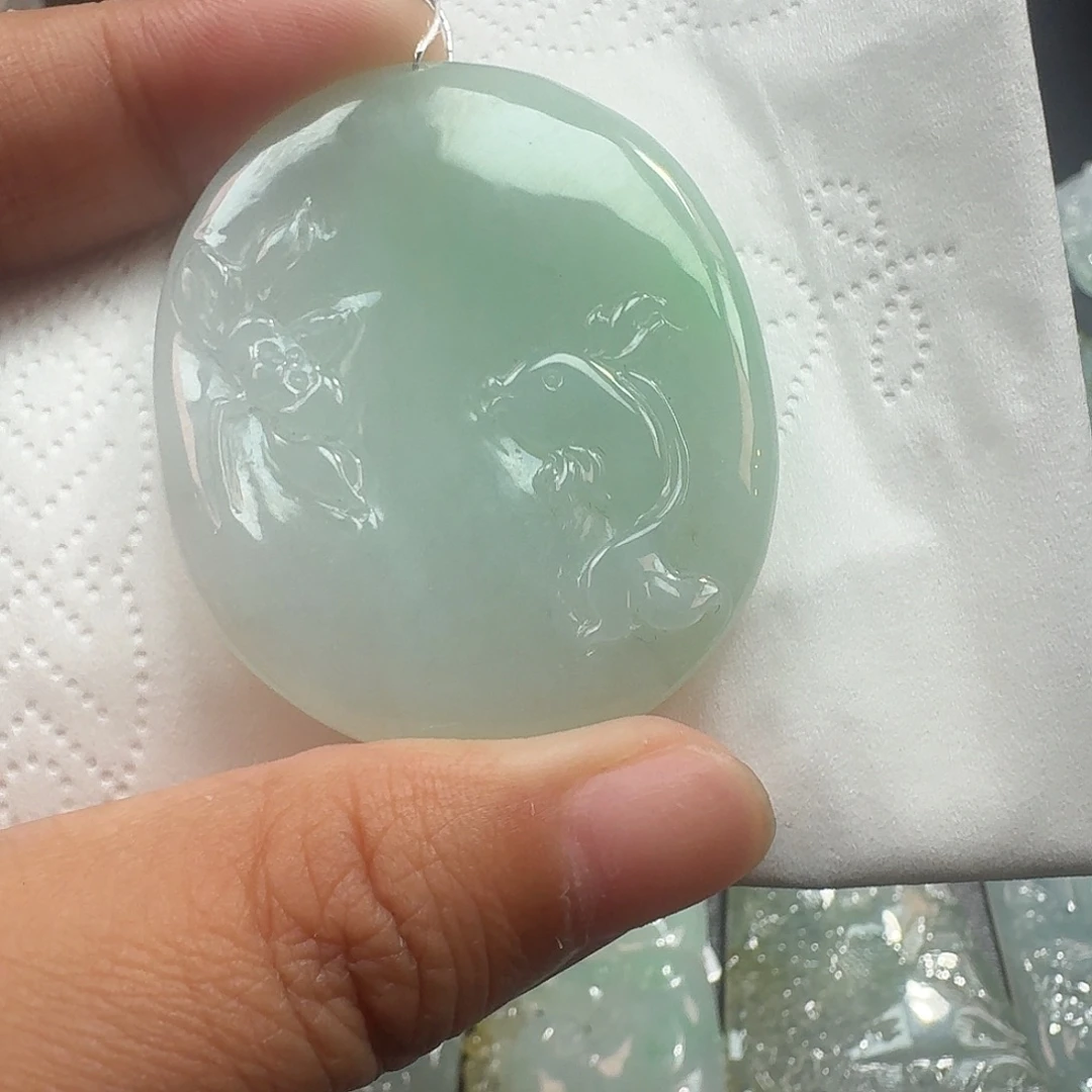 翡翠未镶嵌颈饰吊坠