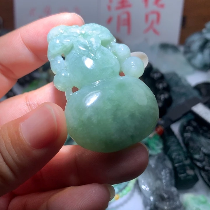 翡翠颈饰未镶嵌保真天然A货翡翠