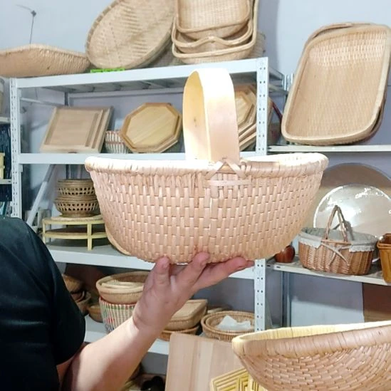 木中号柳编提篮一个