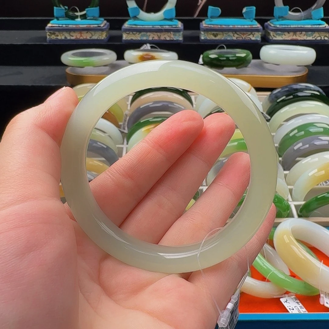 未镶嵌手镯和田玉青海格尔木茶晴56.1