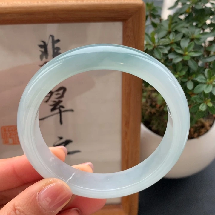 翡翠手镯未镶嵌翡翠手镯56