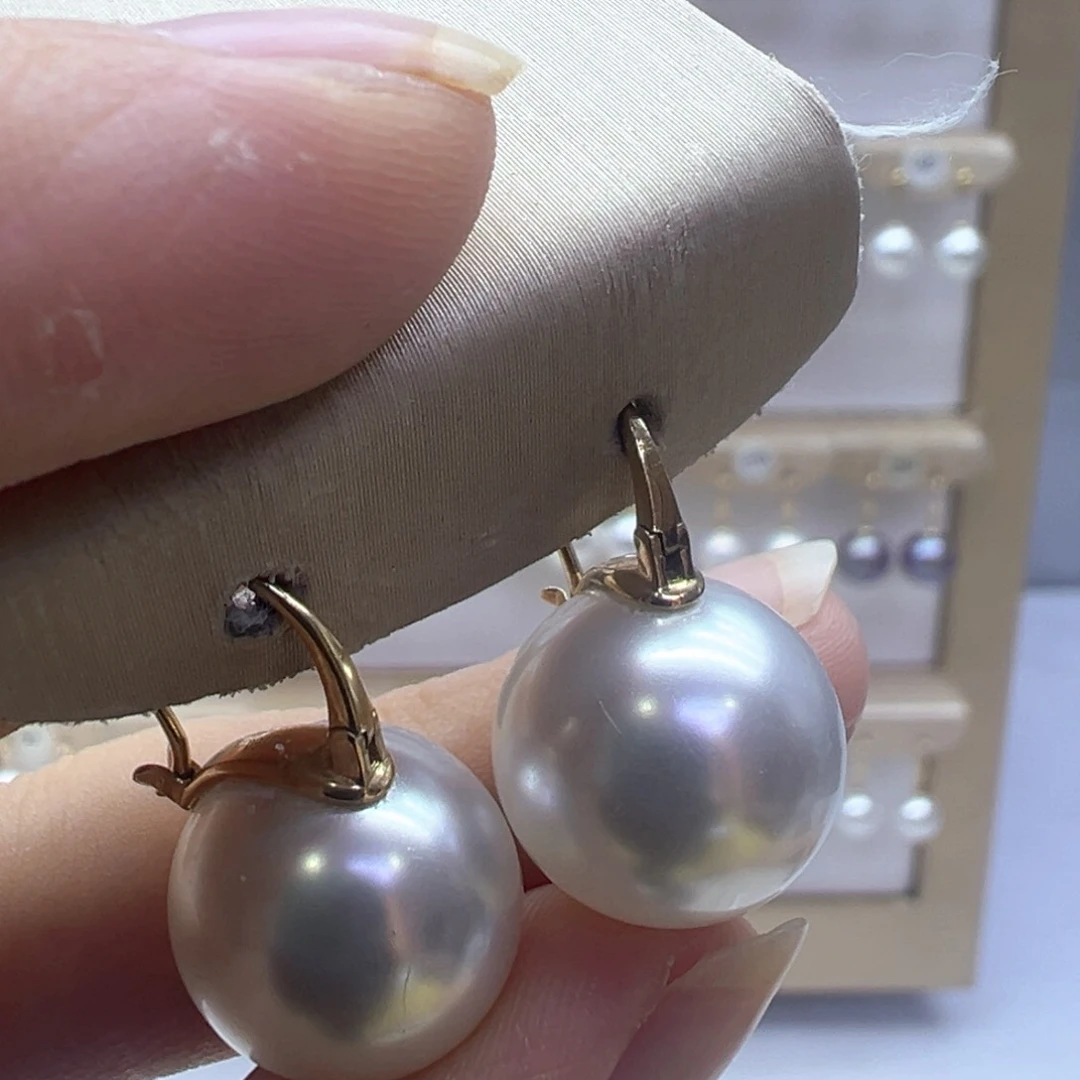 18K金镶嵌淡水珍珠耳饰