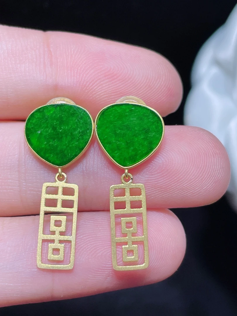 天然翡翠a货，满绿翡翠耳钉，18k金镶嵌