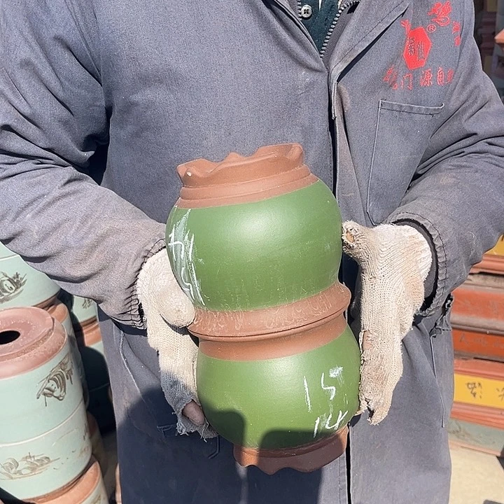 紫砂紫砂花盆和小