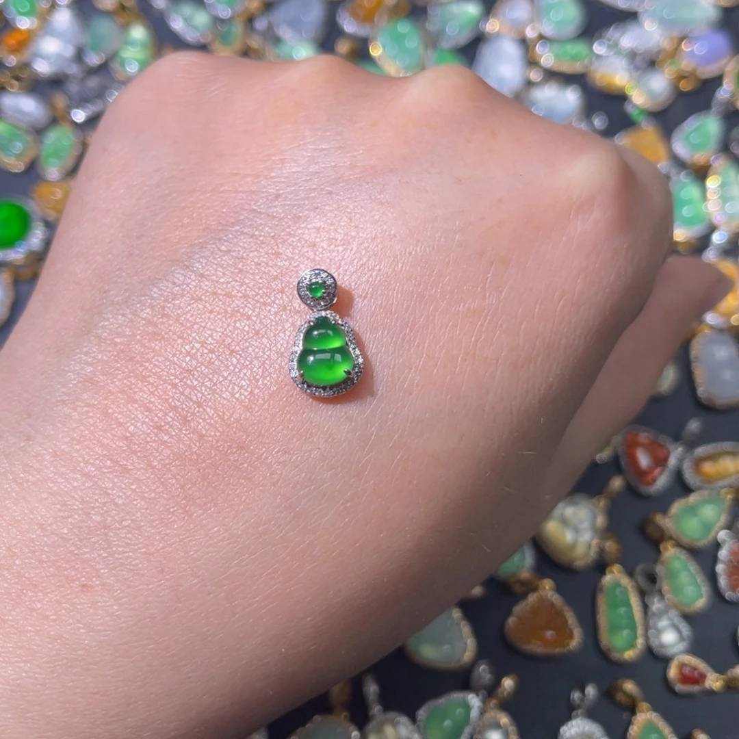 翡翠颈饰18K金镶嵌天然