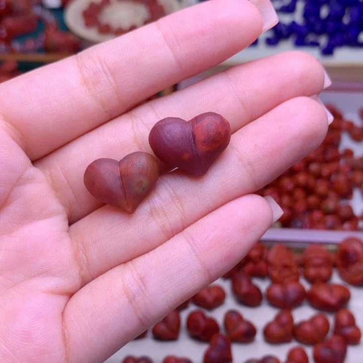 南红玛瑙未镶嵌珠宝半成品30