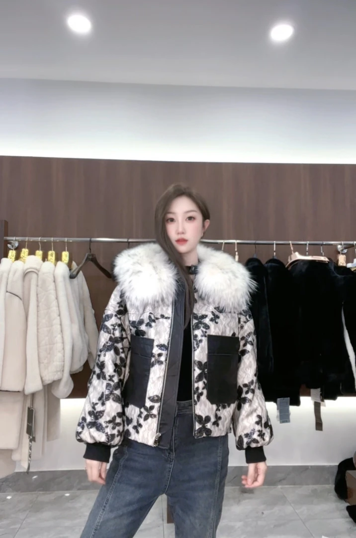 {潮野-Cyer}2025新款毛毛一体上新网红千金风美洲貉毛毛外套GG-99