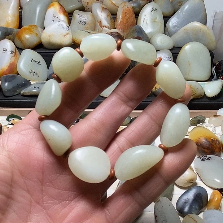 和田玉未镶嵌颈饰手串