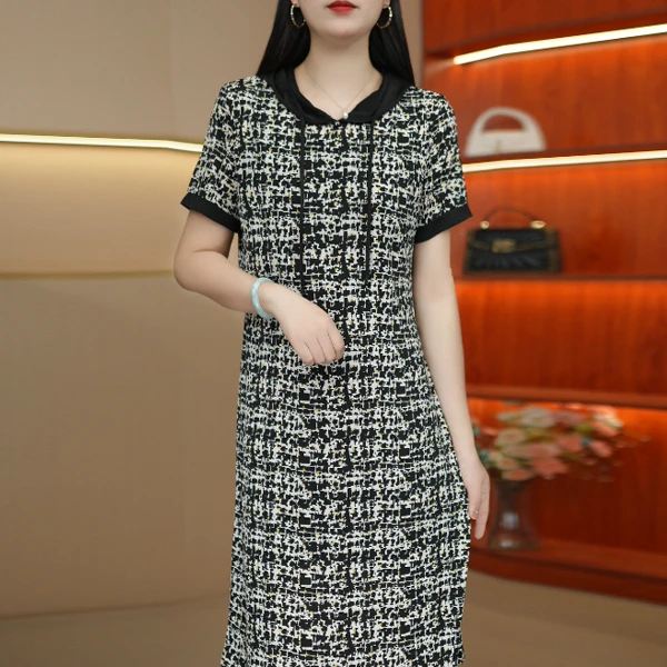 二维码连帽2025新款夏季连帽连衣裙洋气时尚彩虹条宽松显瘦女裙子