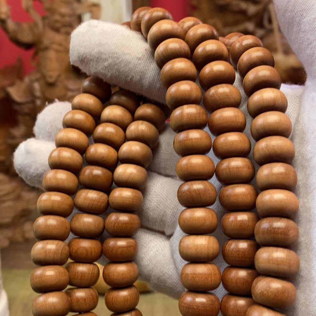 陈*陌迈索尔老山檀香1.3.0.8手串