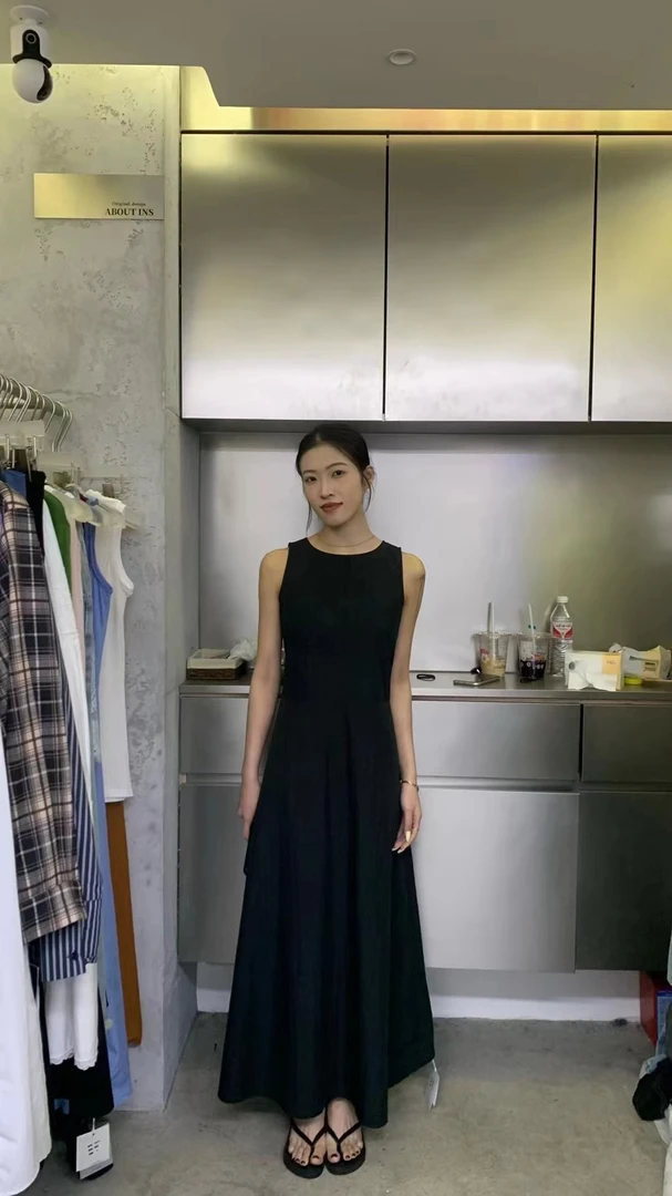 about ins（88122#福）法式简约大裙摆长款连衣裙  （裙长130）