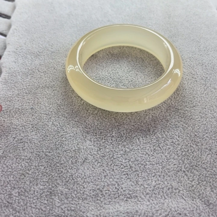 玛瑙/玉髓手镯未镶嵌宝*金