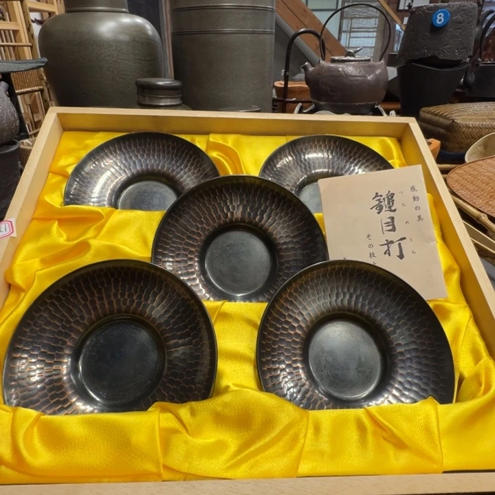 我也是一天也没有吃的啊