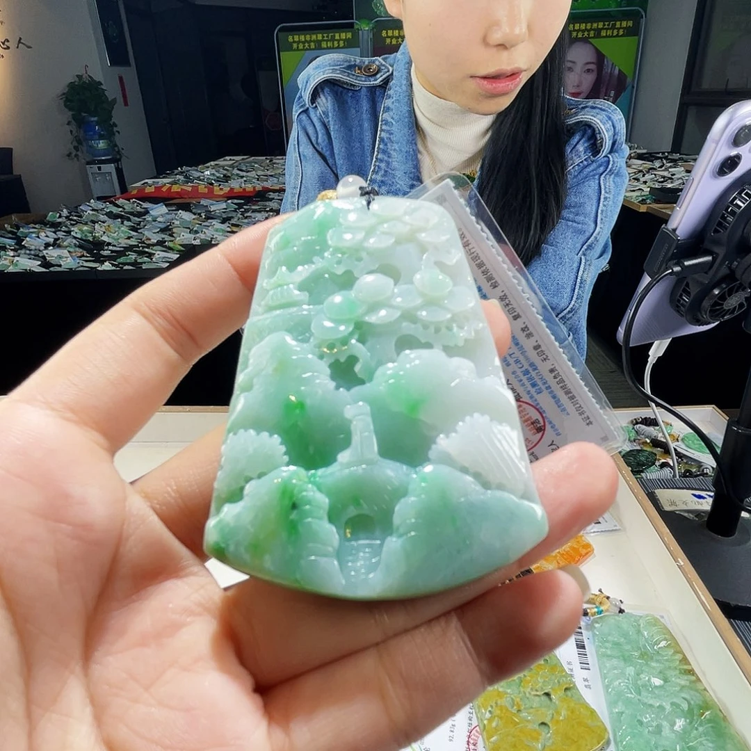 颈饰未镶嵌翡翠一