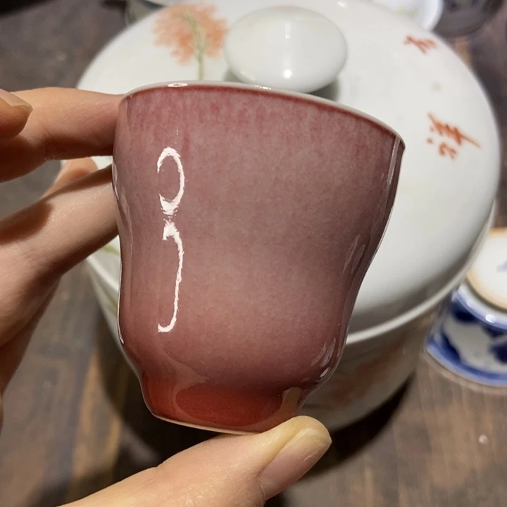 草**居陶瓷艺术品的设计