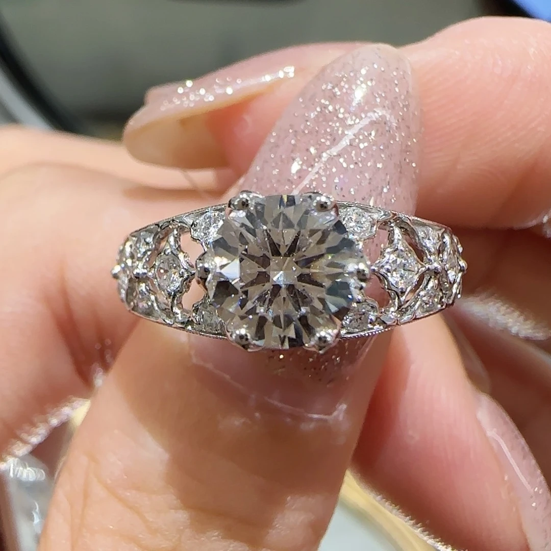 18K金镶嵌实验室培育钻石布布戒指1卡igi双证