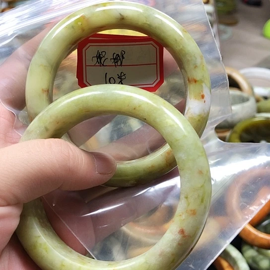 未镶嵌蛇纹石玉手镯～**～