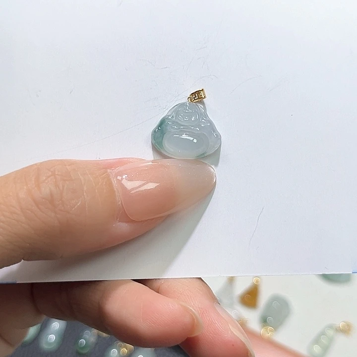 颈饰18K金镶嵌翡翠